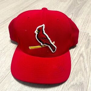 St. Louis Cardinals Hat 498f sz 6 7/8-7 3/8 
M2 technology